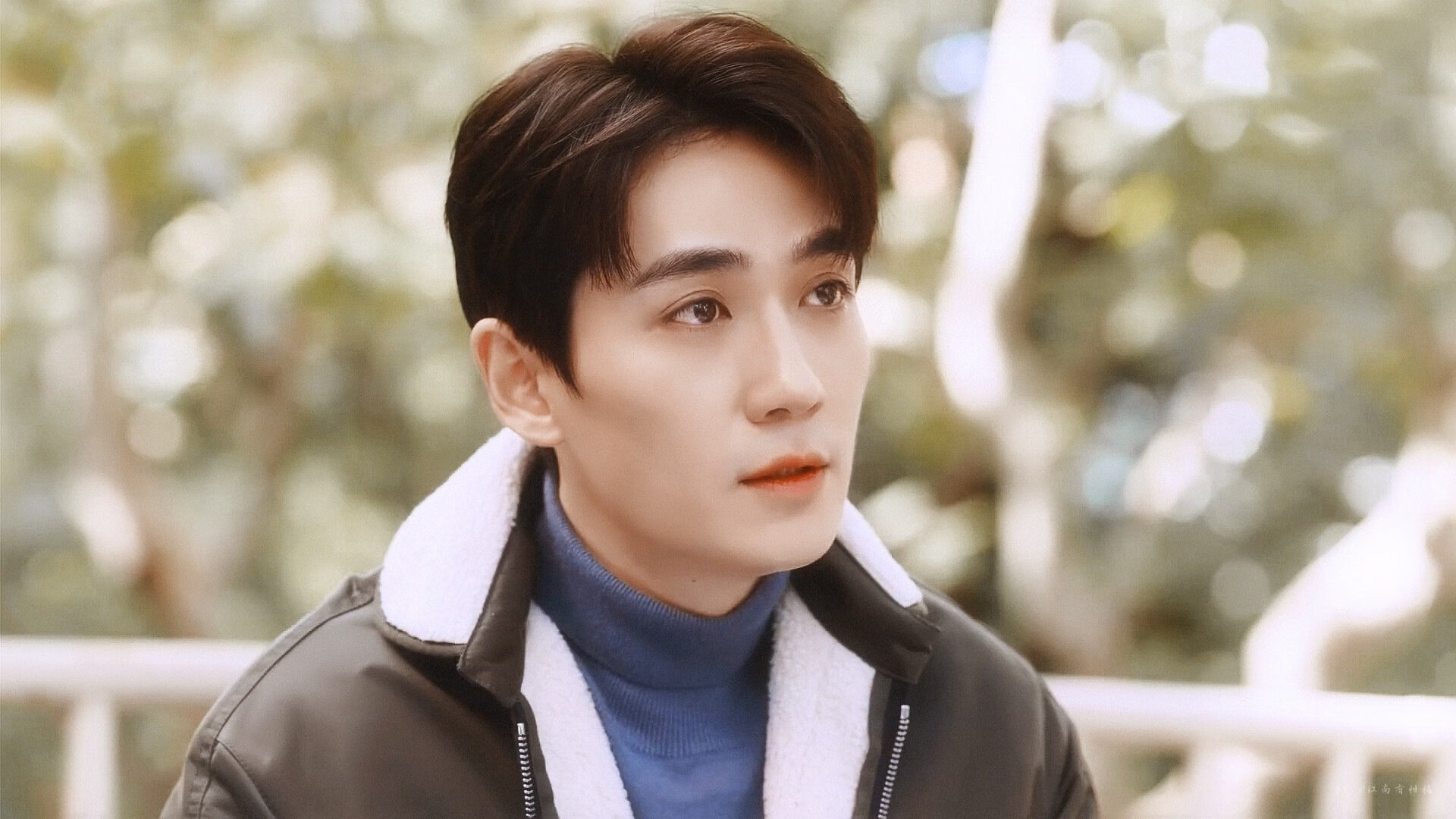 fb体育在线官网-比赛现场：运动员们的坚持与激情，运动员坚持不懈的训练