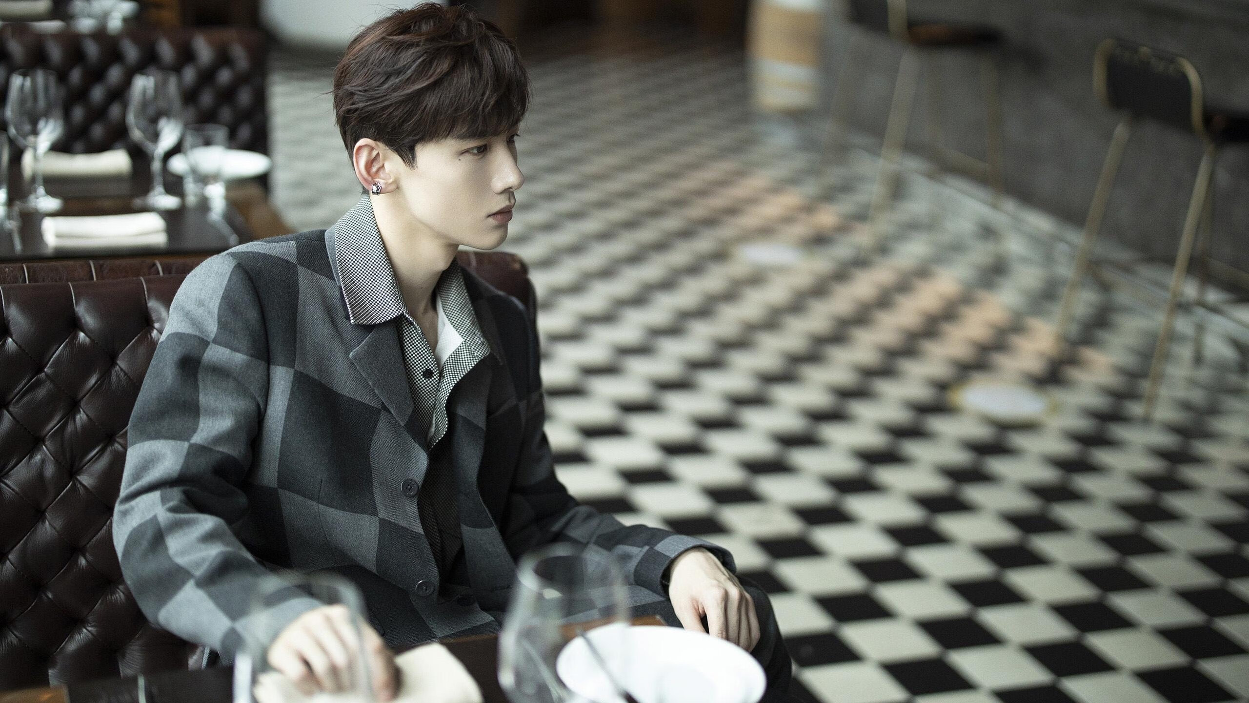 FB体育官方网站-利物浦在对阵西汉姆的比赛中展现强大攻势，利物浦对西汉姆联足总杯决赛