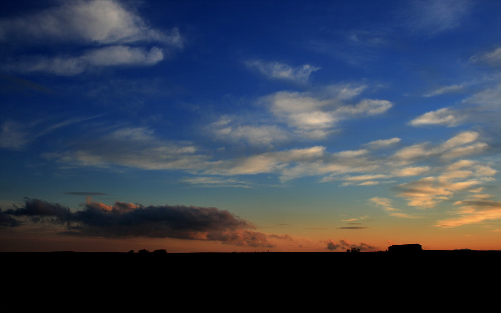太阳主场不败纪录被打破，球队寻找复苏之路，太阳主场胜绿军